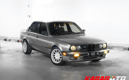 BMW 318i (E30) - Sejarah Keluarga Terukir di Roda 4