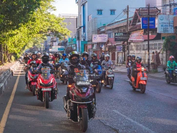 Komunitas Motor Makassar Silaturahmi dan Edukasi Perawatan Kendaraan
