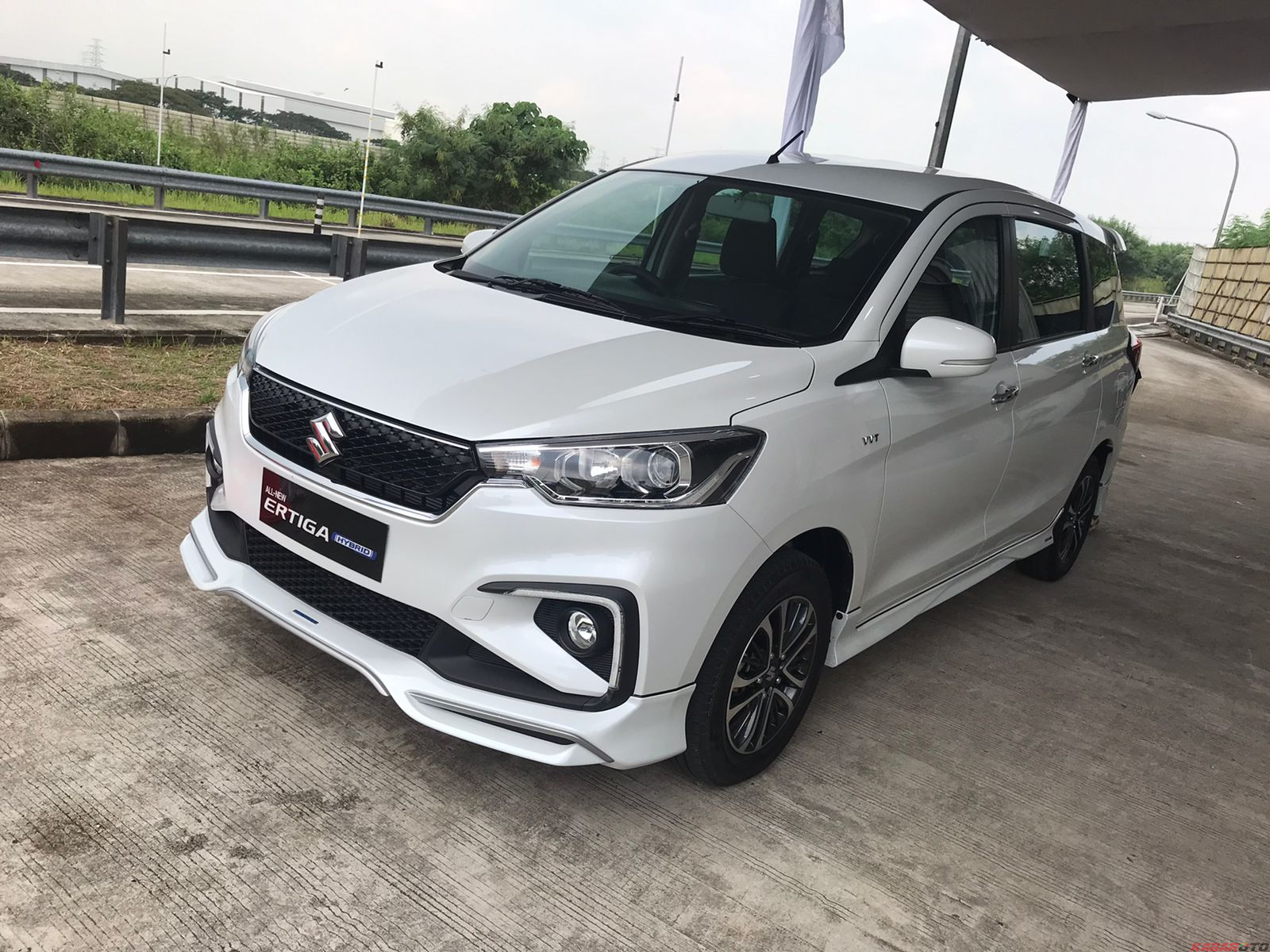 Simak Perbedaan Sistem Hybrid pada Suzuki Ertiga dan Toyota Veloz