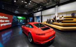 Porsche Gelontorkan Miliaran Euro untuk Kembangkan Mobil Elektrik
