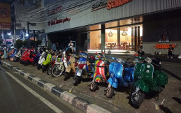 Peringati Idul Adha, Komunitas Motor Klasik Ini Gelar Takbiride