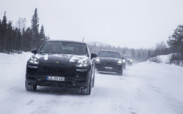 Generasi Terbaru Porsche Cayenne Mulai Menggoda, Debut 29 Agustus