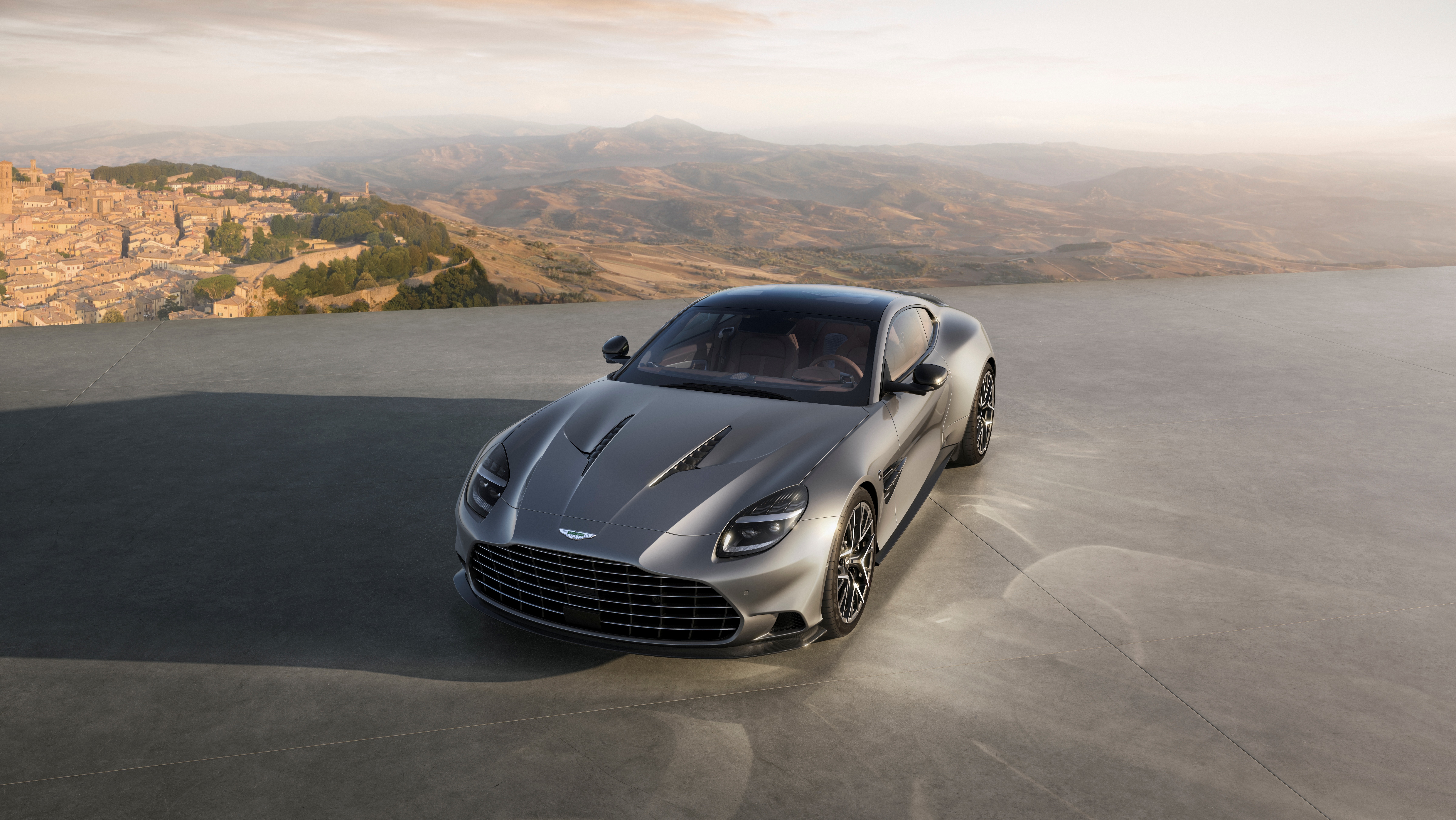 Aston Martin Rilis Vanquish 25 Edisi Khusus Q Division Hanya Ada 50 Unit di Dunia
