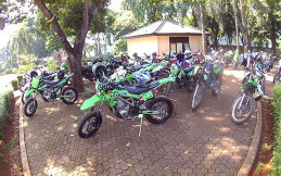 Ingin Modifikasi Motor Trail Jadi Supermoto? Ini Rahasianya 