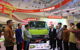 Hino Pamer 2 Truk Terbaru di GIIAS 2017 