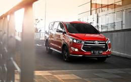 Toyota Kijang Sabet Penghargaan Mobil Favorit Keluarga Indonesia
