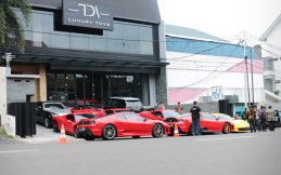Tanggulangi Virus Corona, Showroom Mobil Mewah di Jakarta Bagikan Alat Kesehatan