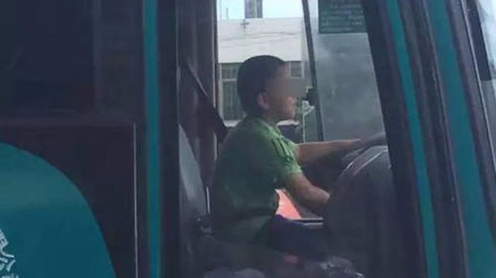Ngeri, Bocah 9 Tahun Curi Bus dan Mengemudi Ugal-ugalan