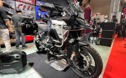 SW-Mototech Hadirkan Crash Bar, Tank Bag untuk Pecinta Touring