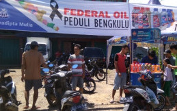 Federal Ganti Oli Motor Warga Bengkulu yang Terendam Banjir 