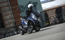 Piaggio MP3 400 HPE, Banyak Penyempurnaan agar Asyik!