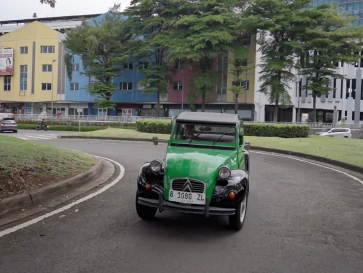 Sinyal Positif Mobil Klasik Citroën 2 CV Reinkarnasi