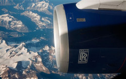 Akibat Corona, Rolls-Royce akan PHK Ribuan Pegawai