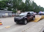 Pengunjung GIIAS 2022 Bisa Test Drive Mobil Listrik di Ruangan