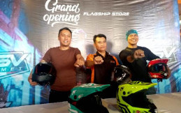 Buka Outlet di Dealer KTM Daan Mogot, RSV Perkenalkan Dua Helm Baru 