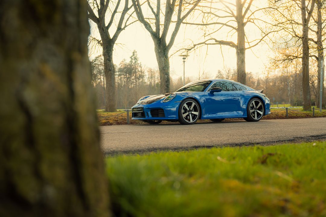 Kustomisasi Eksklusif Porsche 992.2 Terbaru TechArt