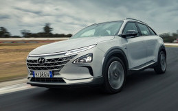 Hyundai Nexo Pecahkan Rekor Tempuh Jarak Terjauh Sekali Pengisian Hidrogen