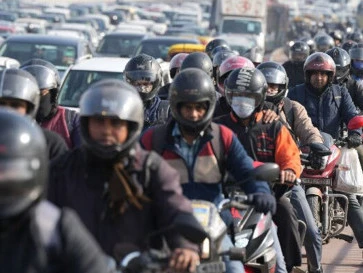 Kota Delhi Tak Terima Lagi Pendaftaran Motor Bensin Mulai 2028