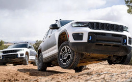 Jeep Kembangkan Teknologi Otonom Jalur Off-Road