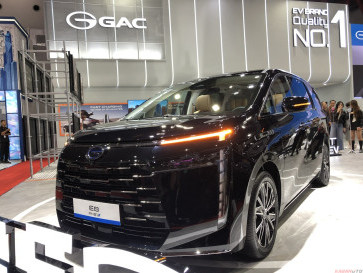 GAC E8 Diperkenalkan, Mulai Pancing Pasar MPV Hybrid 7-Seater
