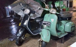 Hujan yang Baru Turun Ternyata Paling Berbahaya Bagi Keselamatan Bikers, Simak Penjelasannya