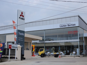 Strategi Mitsubishi Fuso Perkuat Jalur Logistik Sumatera