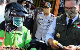 PSBB Dimulai, Pemprov Jawa Barat Berdayakan Ojek dan Petugas Pos Distribusikan Bantuan