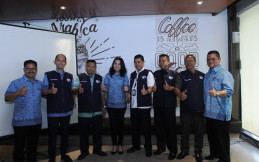 Blue Bird Apresiasi Pengemudi dan Pelanggan Setia Mereka di Indonesia