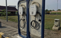 Ada 4 SPKLU di Ruas Tol Semarang-Batang untuk Pemudik dengan Mobil Listrik