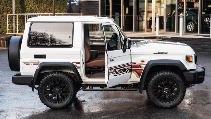 Side Steps Electric Toyota Land Cruiser Seri 70 Bisa Dipinang