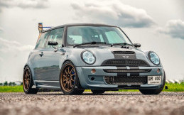 Sah Saja, Mini Cooper Ganti Mesin Honda Integra