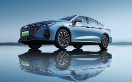 Chery Fengyun A8, Sedan Hybrid Terjangkau Dibekali Fitur Canggih