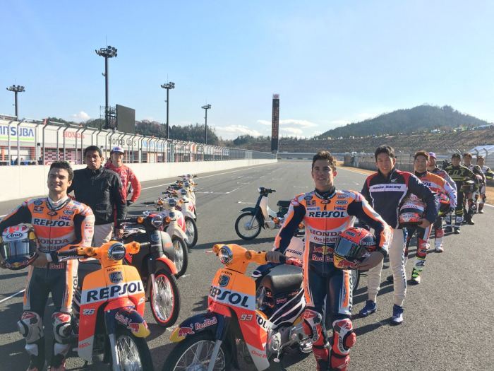 Serunya, Marquez dan Pedrosa Balapan Pakai Motor Bebek