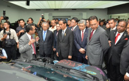 Kunjungi Indonesia, PM Mahathir Ingin Hidupkan Kembali Proyek Mobil Asean Indonesia-Malaysia