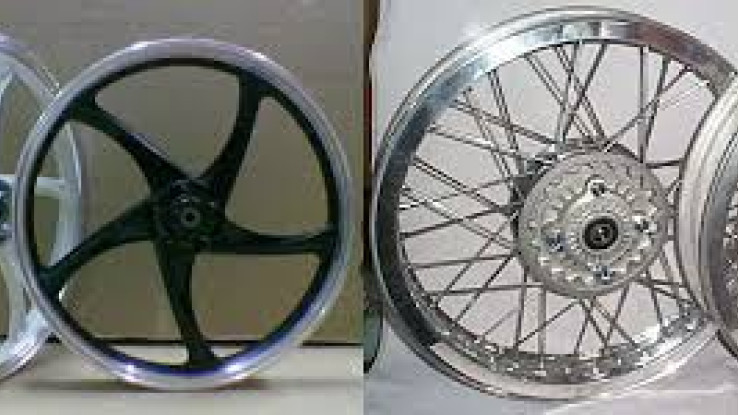 Pelek Jari-jari Vs Racing, Mana Lebih Unggul?