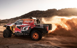Toyota Gazoo Racing W2RC Unjuk Gigi, Memimpin Rally Dakar 2026