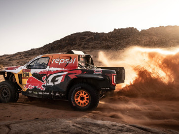 Toyota Gazoo Racing W2RC Unjuk Gigi, Memimpin Rally Dakar 2026