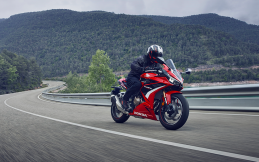 Honda CBR400R dan CB400X 2022 Meluncur di Jepang