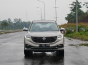 Ini Kecepatan Ideal dan Aman Bagi Pengemudi Mobil Saat Berkendara di Musim Hujan