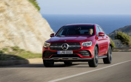 Mercedes-Benz Pamerkan GLC Coupe Generasi Baru di New York Auto Show