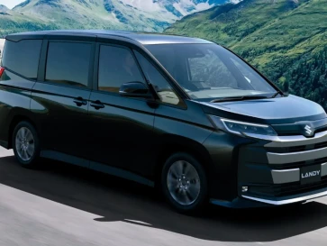 Suzuki Hadirkan MPV Pintu Geser dengan 8 Penumpang, Rp400 Jutaan