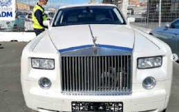 Pakai Kulit Buaya untuk Percantik Interior, Rolls-Royce Ini Disita