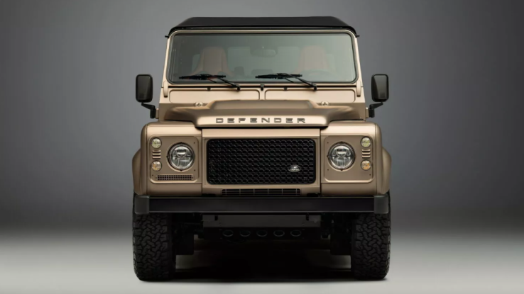 Land Rover Classic Tawarkan Defender V8 dengan Warna Octa, Harga Tembus Rp3,7 Miliar