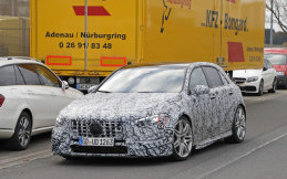 Mercedes-AMG A45 Disematkan Mesin Baru  Lebih Bertenaga