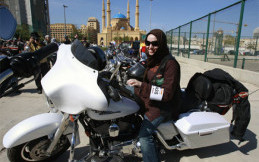 Wow.. Sudah Ada Komunitas Harley-Davidson Khusus Wanita di Arab 