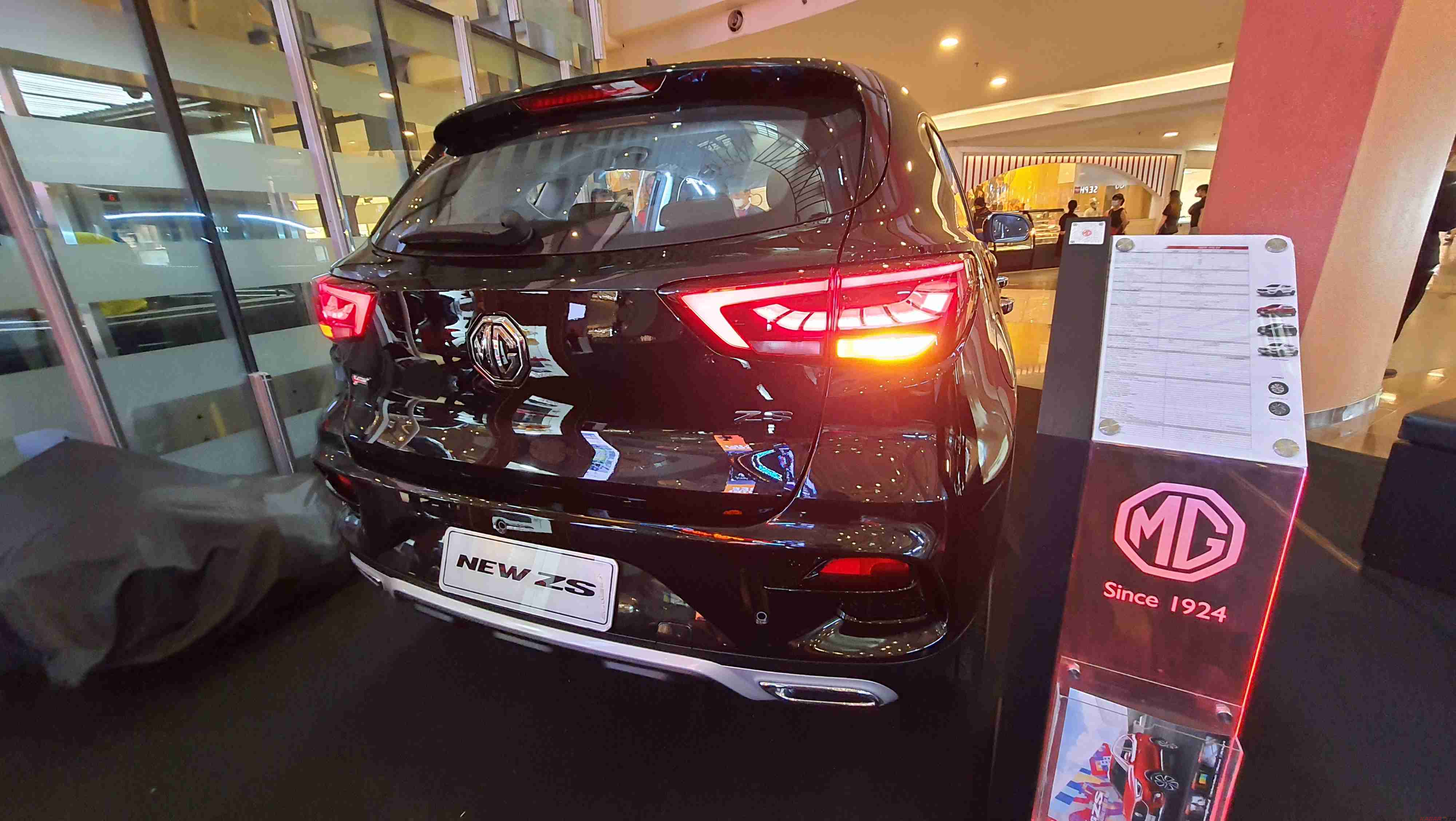 Kenapa Lampu Rem Berwarna Merah dan Lampu Sein Kuning? Ini Penjelasannya Sob!