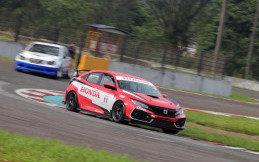 Benahi Settingan Mobil, Tim Honda Racing Indonesia Bakal Gaspol di ISSOM Seri 4