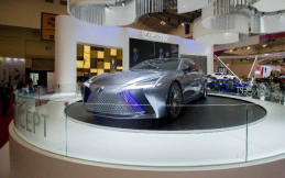 Lexus LS+ Ini Bisa Melintas di Jalan Tanpa Pengemudi 