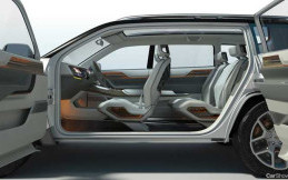 Mobil Terbaru Geely Pakai Pintu Bunuh Diri