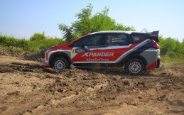 Rifat Sungkar Bawa Xpander Rally Team Gaspol di Tropical Sprint Rally 2021 Seri Perdana